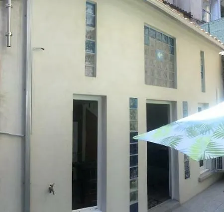 Petite Maison Atypique Avec Jardin Au Coeur D'ajaccio Apartmán *